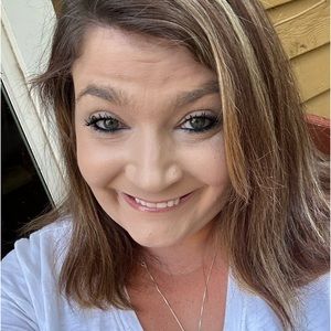 Meet your Posher, Louann